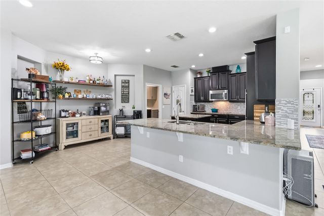 1660 PRAIRIE OAKS DRIVE, St Cloud, FL 34771