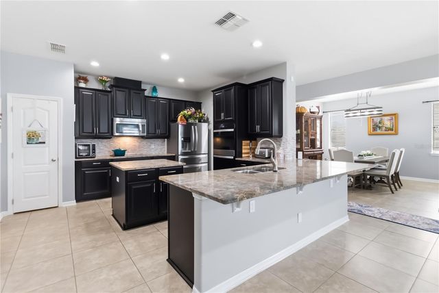 1660 PRAIRIE OAKS DRIVE, St Cloud, FL 34771