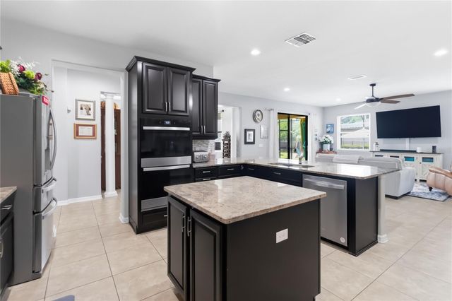 1660 PRAIRIE OAKS DRIVE, St Cloud, FL 34771