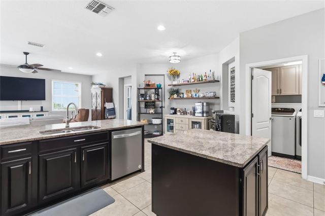 1660 PRAIRIE OAKS DRIVE, St Cloud, FL 34771