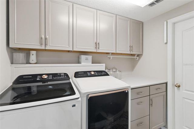 1660 PRAIRIE OAKS DRIVE, St Cloud, FL 34771