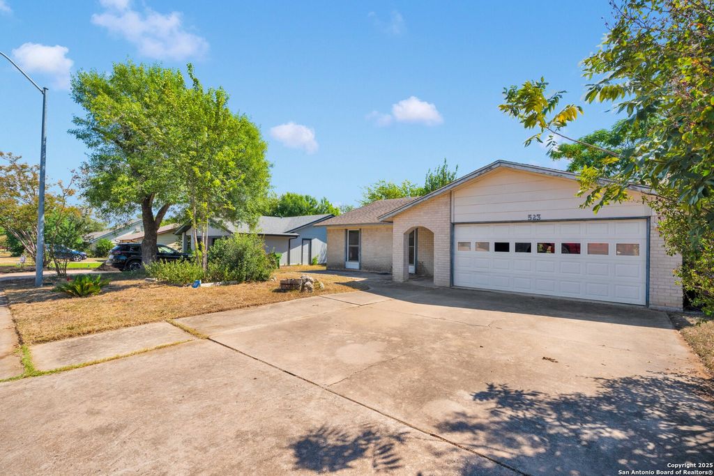 523 Chisholm Valley, Round Rock, TX 78681