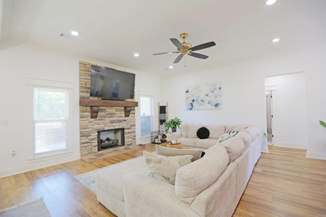 59 Irene Circle, Greenbrier, AR 72058