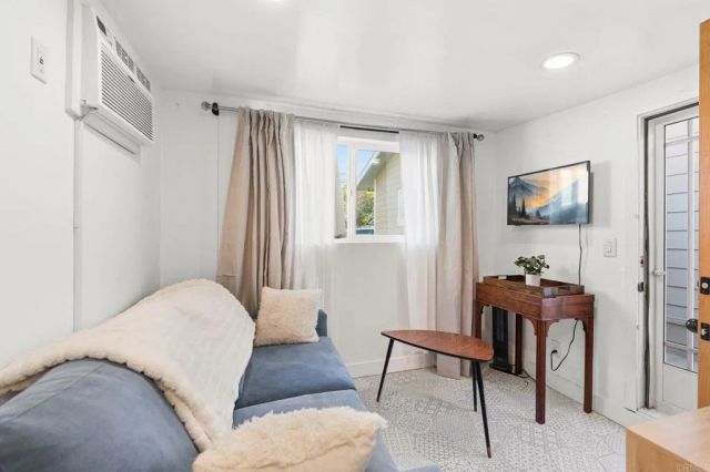 3676 Monroe Avenue, San Diego, CA 92116