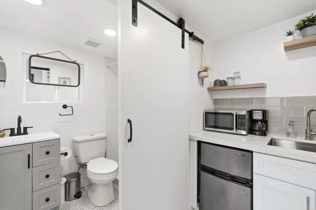 3676 Monroe Avenue, San Diego, CA 92116
