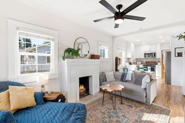 3676 Monroe Avenue, San Diego, CA 92116
