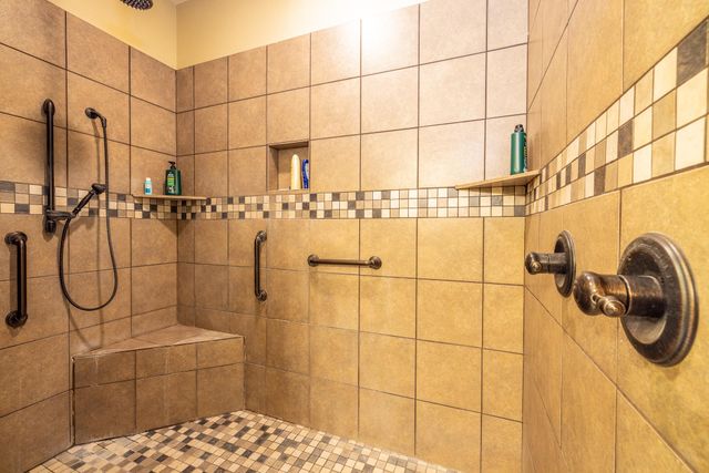 1338 Donovan ST, Gonzales, TX 78629