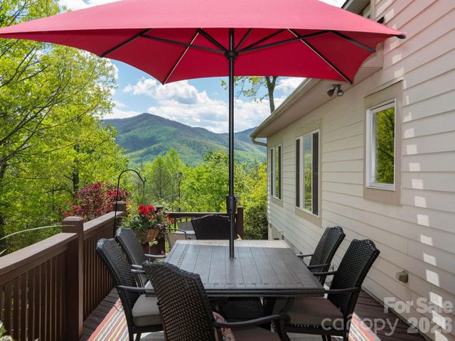 43 Galax Lane, Black Mountain, NC 28711