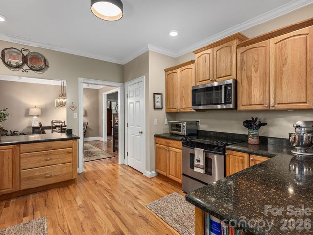 43 Galax Lane, Black Mountain, NC 28711