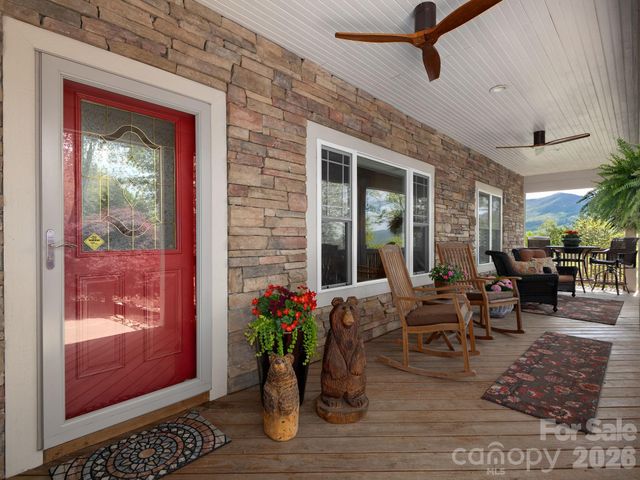43 Galax Lane, Black Mountain, NC 28711
