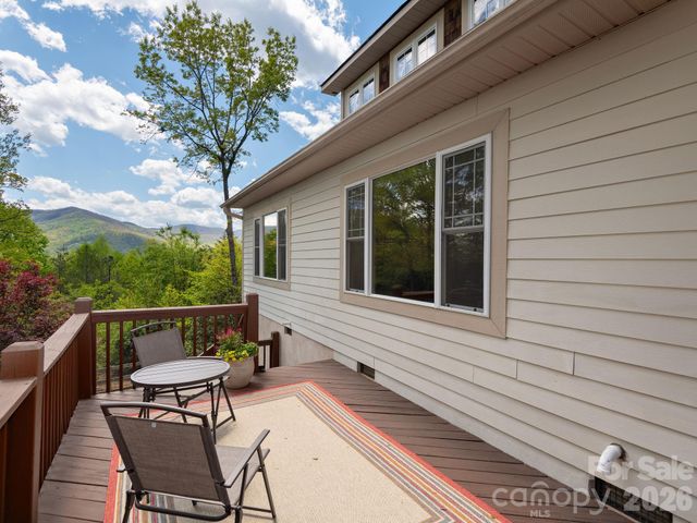 43 Galax Lane, Black Mountain, NC 28711