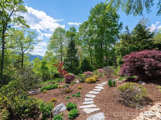 43 Galax Lane, Black Mountain, NC 28711