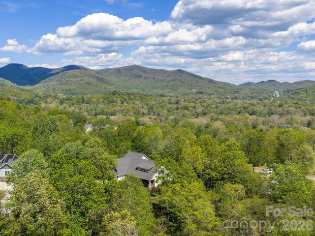 43 Galax Lane, Black Mountain, NC 28711