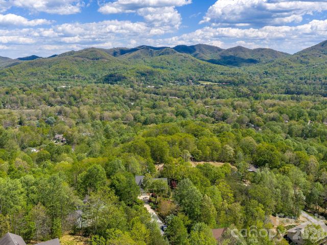 43 Galax Lane, Black Mountain, NC 28711