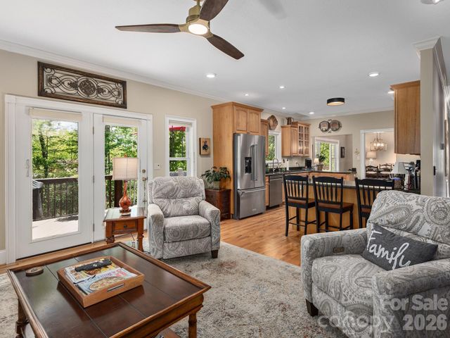 43 Galax Lane, Black Mountain, NC 28711