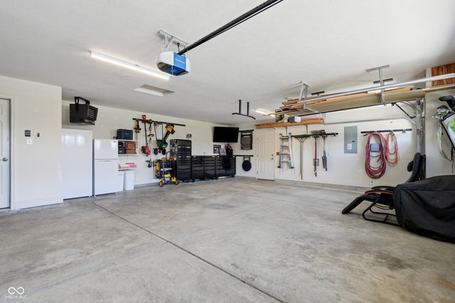 15727 Capital Spending Road, Westfield, IN 46074