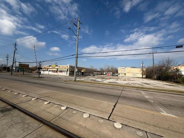 5229 Griggs Road, Houston, TX 77021