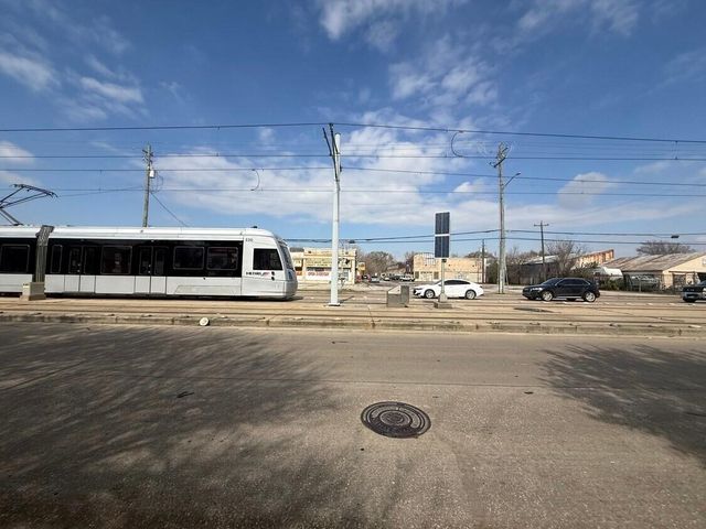 5229 Griggs Road, Houston, TX 77021