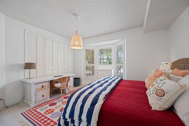 11875 Pebblewood Drive 201, Wellington, FL 33414