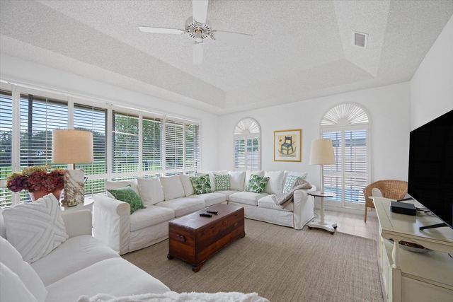 11875 Pebblewood Drive 201, Wellington, FL 33414