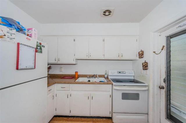 1411 KENNYWOOD DRIVE A & B, Largo, FL 33770