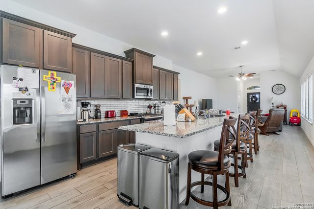 2721 Barkey Springs, San Antonio, TX 78245