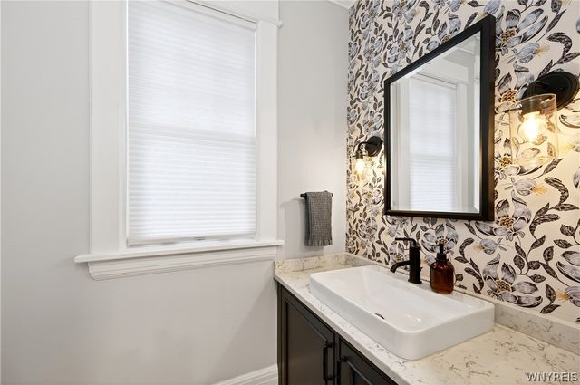 74 Bidwell Parkway, Buffalo, NY 14222