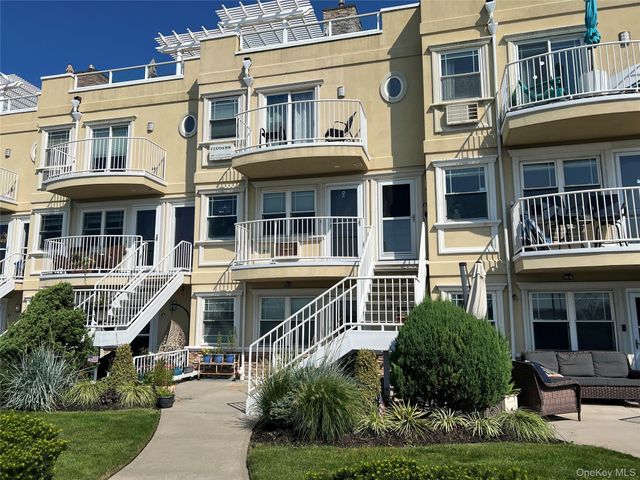 10008 Shore Front Parkway 20A, Rockaway Park, NY 11694