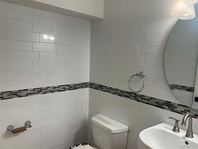 10008 Shore Front Parkway 20A, Rockaway Park, NY 11694