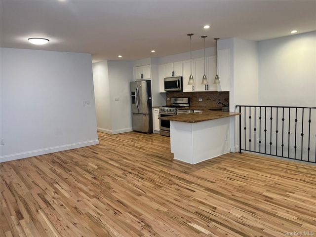 10008 Shore Front Parkway 20A, Rockaway Park, NY 11694