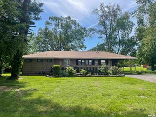 1626 SUNSET Drive, Carmi, IL 62821