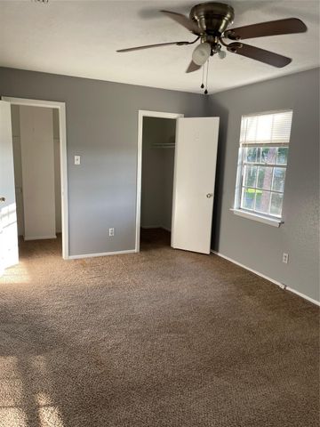 7273 Chasewood Drive, Houston, TX 77489