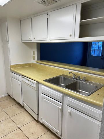 7273 Chasewood Drive, Houston, TX 77489