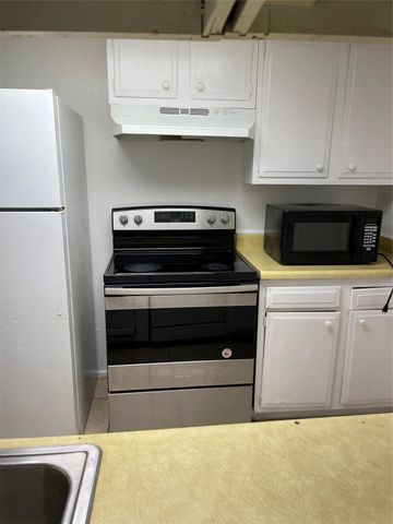 7273 Chasewood Drive, Houston, TX 77489