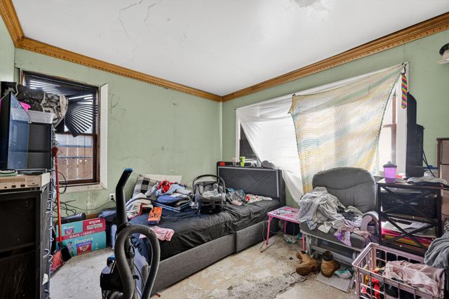 7559 Toepfer Road, Warren, MI 48091