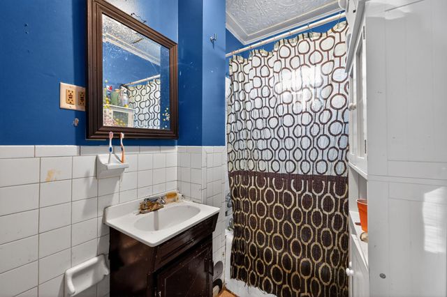 7559 Toepfer Road, Warren, MI 48091