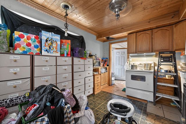 7559 Toepfer Road, Warren, MI 48091