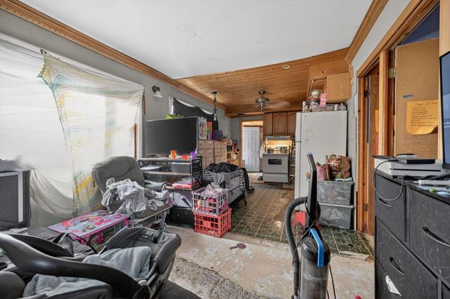 7559 Toepfer Road, Warren, MI 48091