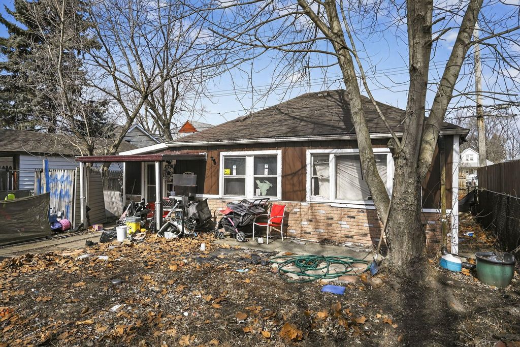 7559 Toepfer Road, Warren, MI 48091