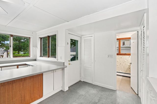 85 Pine St, Swampscott, MA 01907