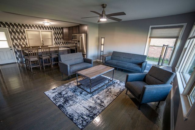 5543 W 83rd Street, Burbank, IL 60459