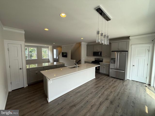 9188 SNOWDEN ASHFORD RD, Lorton, VA 22079