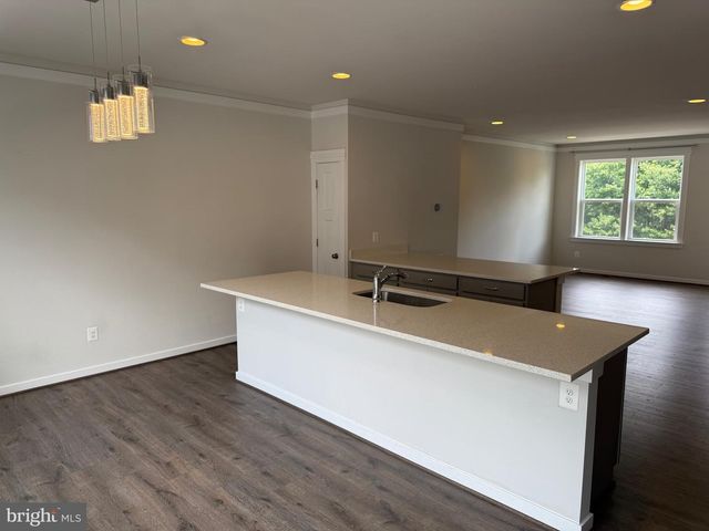 9188 SNOWDEN ASHFORD RD, Lorton, VA 22079