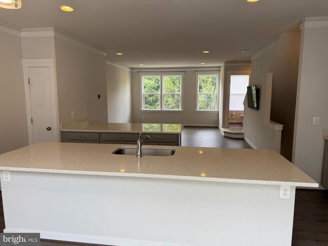 9188 SNOWDEN ASHFORD RD, Lorton, VA 22079