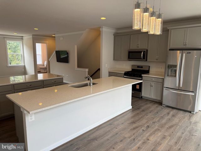 9188 SNOWDEN ASHFORD RD, Lorton, VA 22079