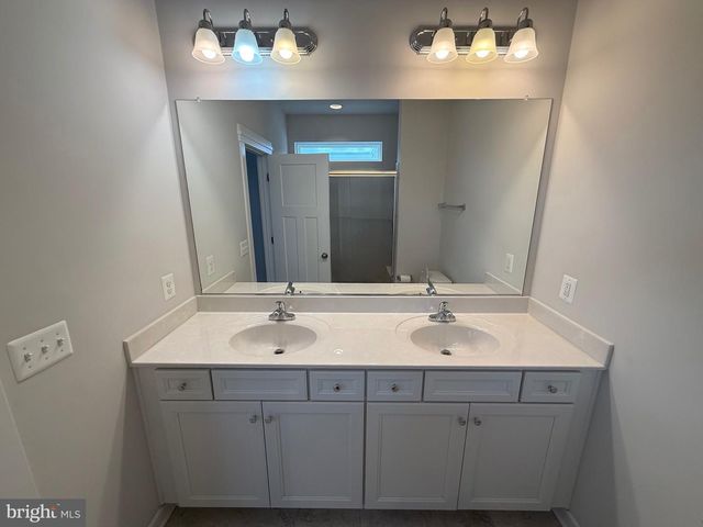 9188 SNOWDEN ASHFORD RD, Lorton, VA 22079