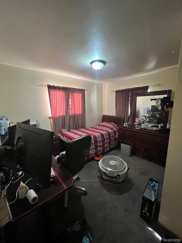 7457 Kendal Street, Dearborn, MI 48126