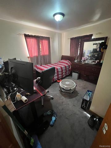 7457 Kendal Street, Dearborn, MI 48126