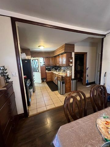 7457 Kendal Street, Dearborn, MI 48126