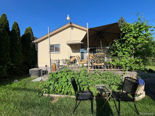 7457 Kendal Street, Dearborn, MI 48126